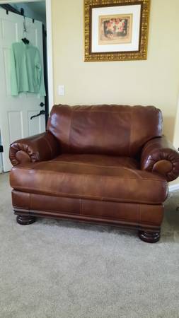 Leather chair 1