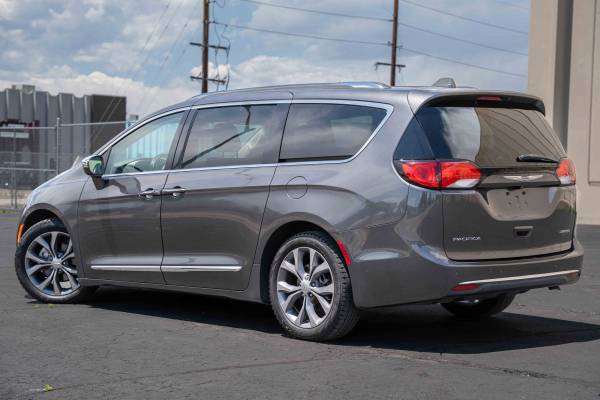 2019 Chrysler Pacifica Limited FWD V6 Título Limpio - $14,99763612121845761121