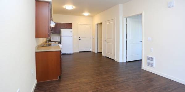 $1,198 / 1br - En Colorado Springs, cama de jardín elevada, 1 habitación (6010 Tutt Blvd, Colorado Springs, CO)63686814924803122