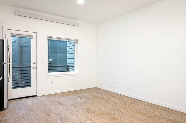 $1,200 / 320ft2 - Lavaplatos, Sistema de Acceso con Llave Electrónica, Piso de Vinilo Lujo en Tablones (Piedmont-Woodlawn)63831753461123121