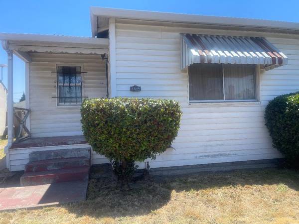 $370,000 / 2br - 928ft2 - Nice Tender Loving Care... (oakland east)63852073161219120