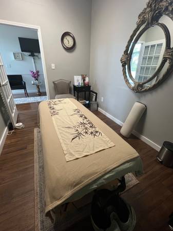 $400 / 96ft2 - Wellness Room Available 3 Days  in West Ashley (West Ashley)64015947978499122