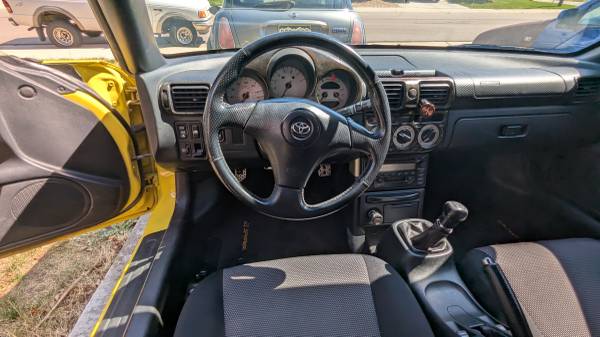 2001 Toyota MR2 Spyder manual de 5 velocidades - $7,500 (Thornton)63619871893379123