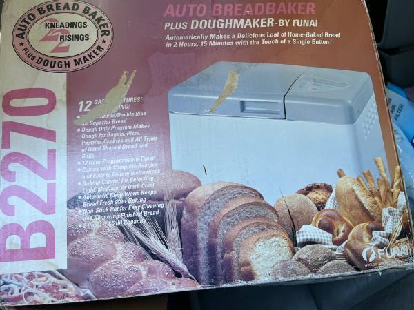 Auto BreadBaker DoughMaker - NEW w/bread manual 1