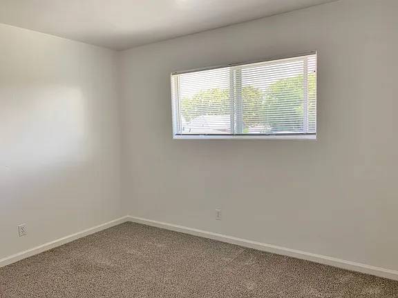 $1,700 / 2br - 724ft2 - Modern 2-Bedroom Apartment in the Heart of Hollister (hollister)64045028160259121
