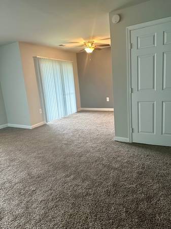 $1,599 / 1br - 825ft2 - $300 OFF MOVE IN COST !! MOVE IN BY 09/19/25-SELECT HOMES (LAUREL)63882463630467123