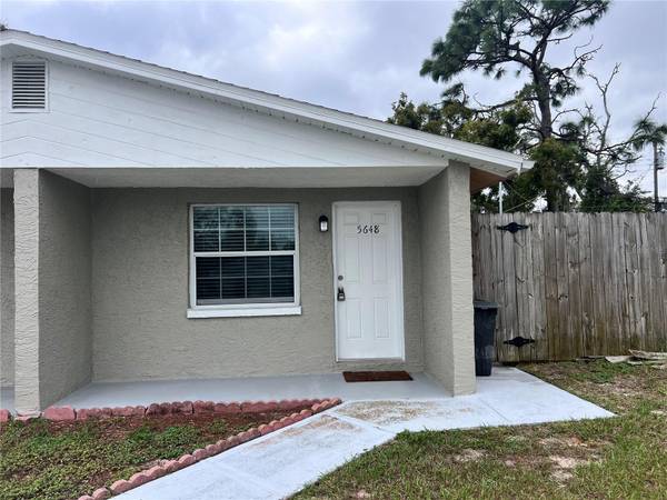 $1600.00 / 2br - 812ft2 - Spacious 2 Bedroom 1 Bath Apartment with Fenced Yard!63980539084931122
