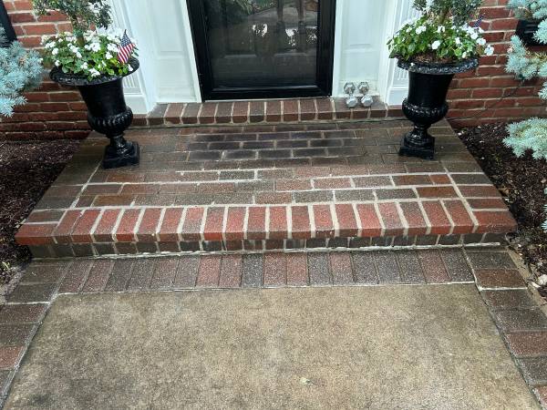 Brick Repair • Tuckpointing • Chimney Repair • Masonry Work 1