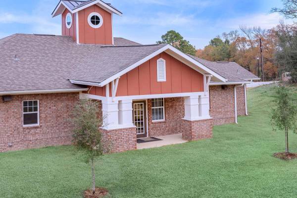 $1,344 / 4br - 1326ft2 - Fitness Center, Gazebo with Sitting Area, Garden-style, Playground (Brownsboro Texas)64037558125313124