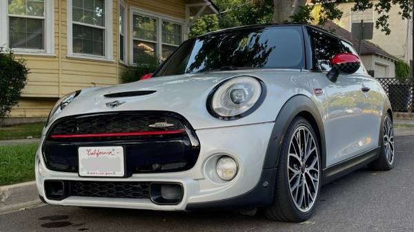 2015 MINI Cooper · Cooper S Hatchback 2D the salvage title - $8,700 (Sunnyvale)63503164270339122