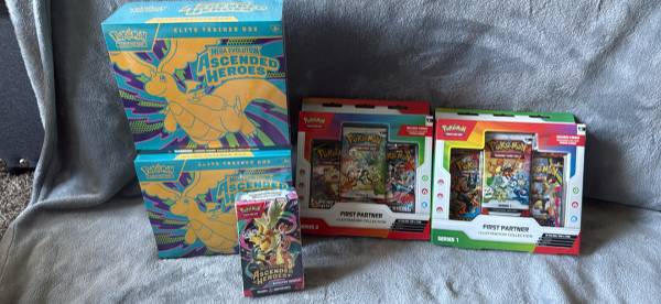 Pokemon lot 1