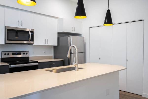 $2,185 / 2br - 995ft2 - Great 2 bed, 2 bath and your own private washer/dryer! Visit today! (Oregon City - Clackamas Community College)63999454666499124