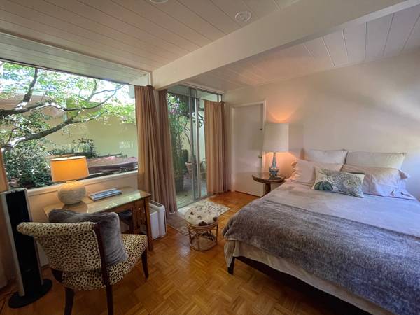 $1,395 / 3br - 200ft2 - Beautiful Lucas Vly Pvt Entr Open Space/Park Avail Now in Oct (san rafael)63946804418818120