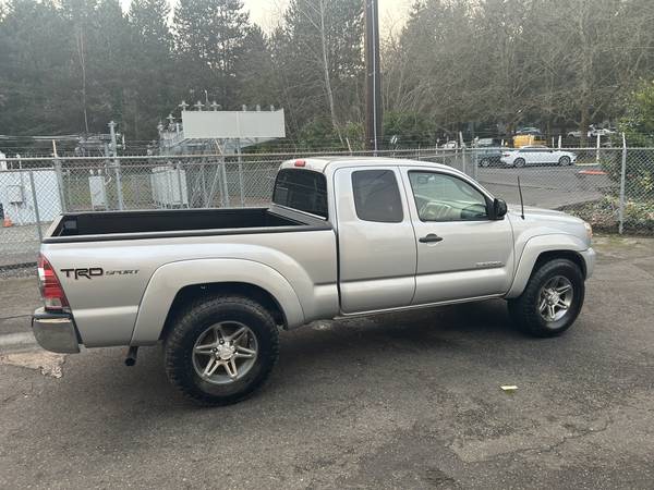 2013 Toyota Tacoma Access Cab SR5 V6 4WD --Título limpio, automático, bonito-- - $21,995 (kirkland)63613934875137123
