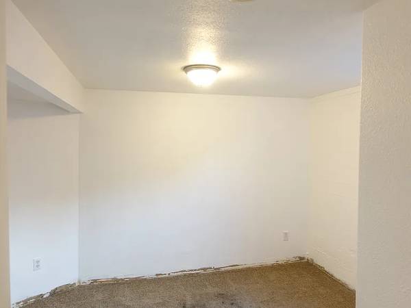 $985 / 3br - 1100ft2 - Spacious 3-Bedroom Home in the Heart of North Portland!! (Portland)63831251044995124