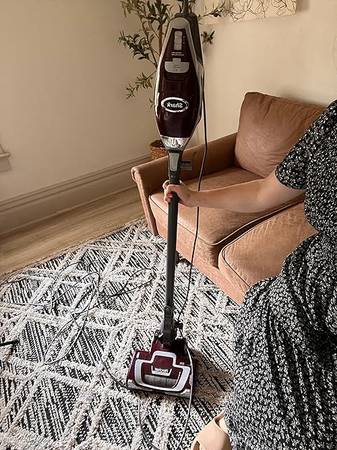 Shark Deluxe Pro Rocket Vacuum (in burgundy red) 1