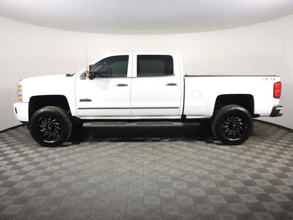 2017 Chevrolet Silverado 2500HD High Country - $35,595 (_Chevrolet_ _Silverado 2500HD_ _Truck_)63624449515777121
