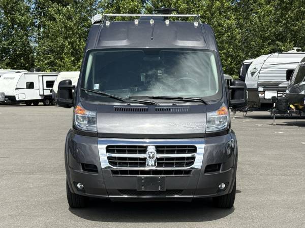 2016 Winnebago Travato 59K Clase B - $69.900 (Johnson RV Fife)420621124266240003