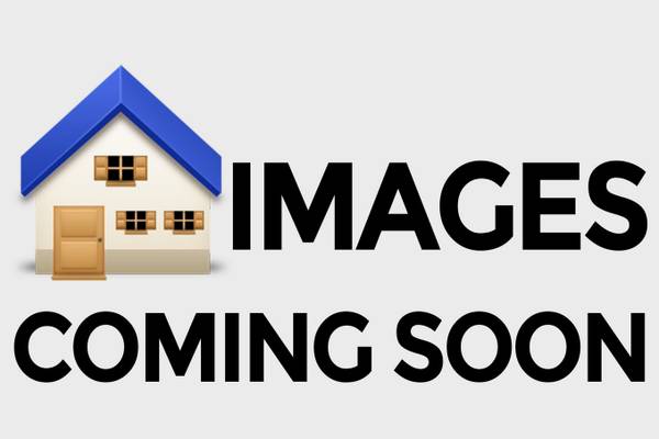 Wall A/C - Covered Parking - 1 Bedroom 1 BA in Valley Glen - Pool 1