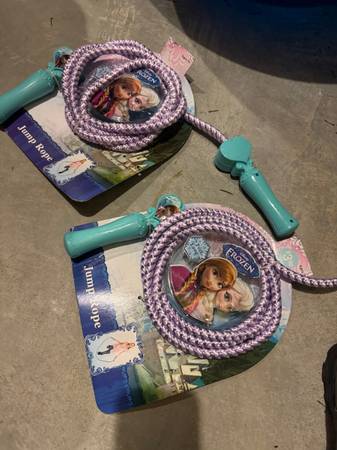 2 new Frozen jump ropes 1