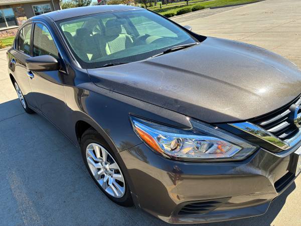 nissan Altima 1