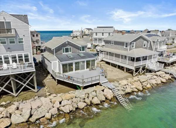 $1 / 3br - Enjoy serene oceanfront home with harbor views. (Scituate, MA)63892102619523120