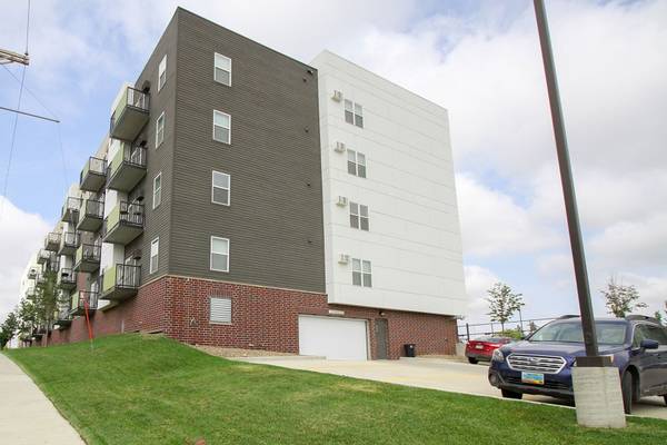 $995 / 520ft2 - Studio 1ba, Private Balcony, In-Unit Laundry (301 2nd Street East, Williston, ND)63663364421251120