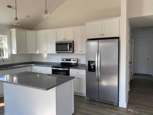 $2600.00 / 2br - 1250ft2 - All utilities included, centrally located in KDH, 2 bed 2 bath63862069780739123