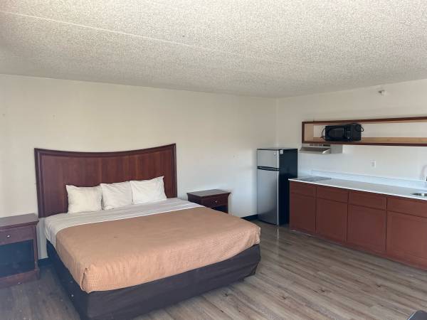 $899 / 1br - 300ft2 - Cheap weekly/monthly rentals in midtown tulsa (Tulsa)63982126079619120