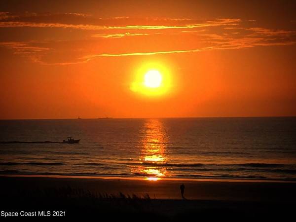 Cocoa beach Direct oceanfront condo 1