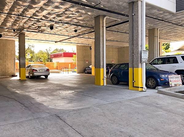 $1,425 / 2hab - 813ft2 - Aire acondicionado, Zona de juegos, Refrigerador (8118 SE Division St, Portland, OR)63870109370243123