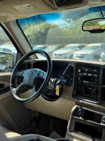 2003 Chevrolet Tahoe LT // Clean Title // - $2,999 (Fully Loaded// PRICED TO SELL!!)63618430127617122
