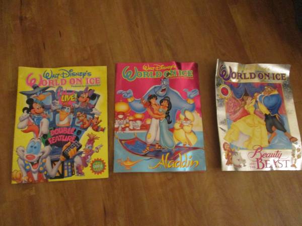 Vintage  Disney  On  Ice  Magazines 1