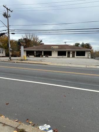 $2.500 / 1800 pies² - espacio comercial en alquiler (Johnston)63348342713987121