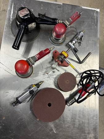 Air Grinders with Assorted Discs 1