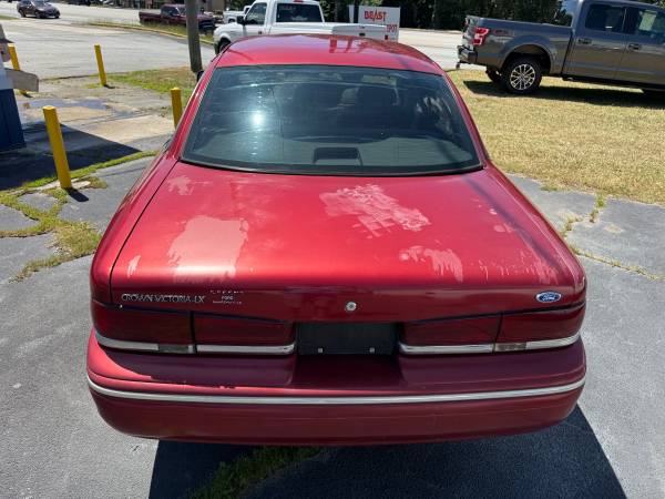 1997 Ford Crown Victoria LX - $3.950 (Loganville)63620170503427124