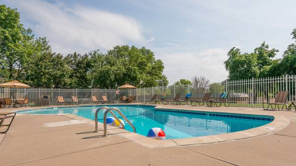 $1,339 / 1br - 844ft2 - 1BD 1BA, New Hope MN, 24hr. Business center (8015 36th Ave N, New Hope, MN)63666914201089120