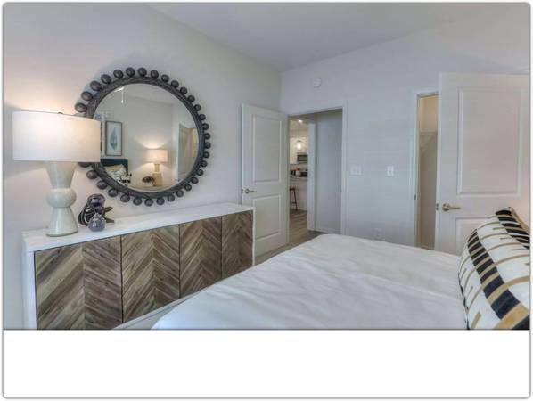$1,205 / 612ft2 - Gorgeous 1 1! Exclusive neighborhood. Look no further! (Antioch)63680282252419122