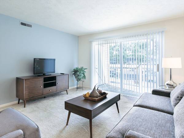 $1,420 / 2br - 1135ft2 - 2B/1.5B, Energy Efficient Appliances, in Mishawaka IN (350 Bercado Cir, Mishawaka, IN)63989076834306123