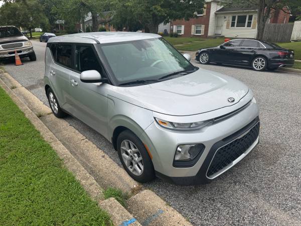 Usado 2021 Kia Soul (ASUMO PRÉSTAMO) - $50063481893523841121
