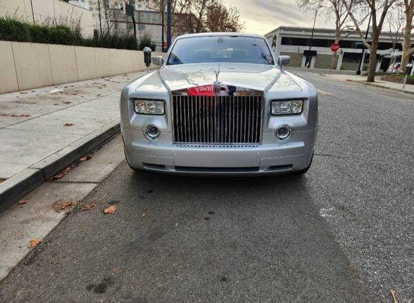 Rolls-Royce Phantom 2006  
Kilometraje bajo. - $115.000 (San José)63470896765827121