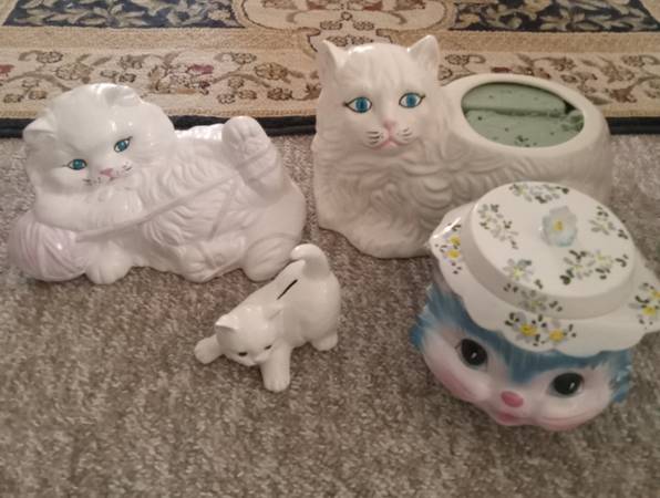 Kitty Items! Vintage! 1