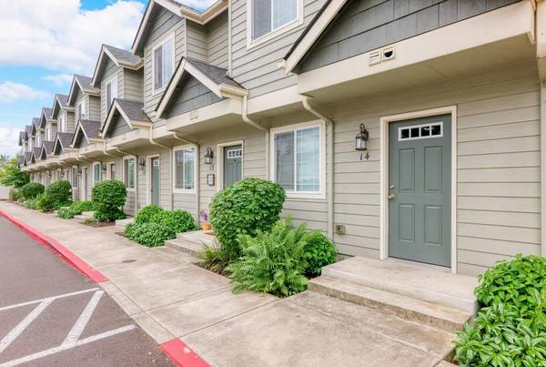 $1,649 / 2br - 830ft2 - Extra Storage, A Must See, Pet Friendly, Granite Countertops (Hayden Bridge)63977278467459121