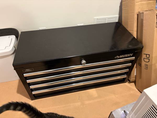 Four drawer steel tool chest, 40 inch wide 1