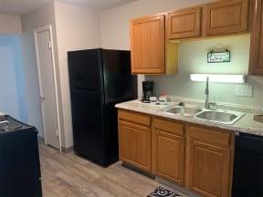 $825 / 2hab - 865ft2 - La vida es mejor con una vista (y un lavaplatos) (2040 Glass Rd NE, Cedar Rapids, IA)63863567300609122