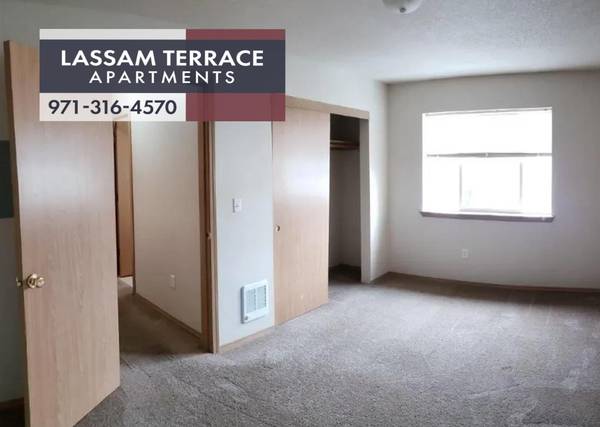 $1,500 / 2br - Sprawling Green Spaces, Supermarkets - 2 Bed 1 Bath is Non-Smoking (East Portland)63914737630082120