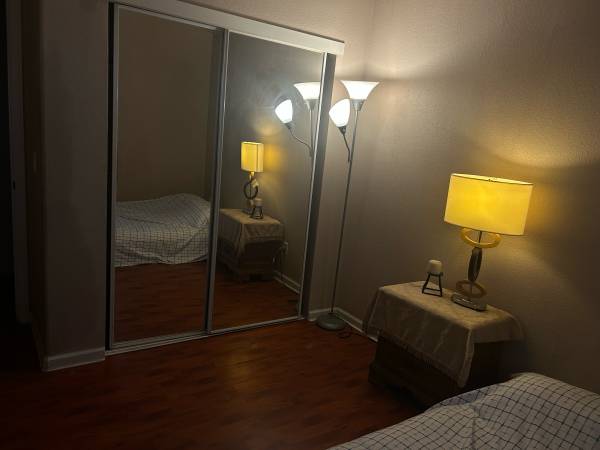 $750 / 4br - Furished room for rent (Roseville)64043665497986121