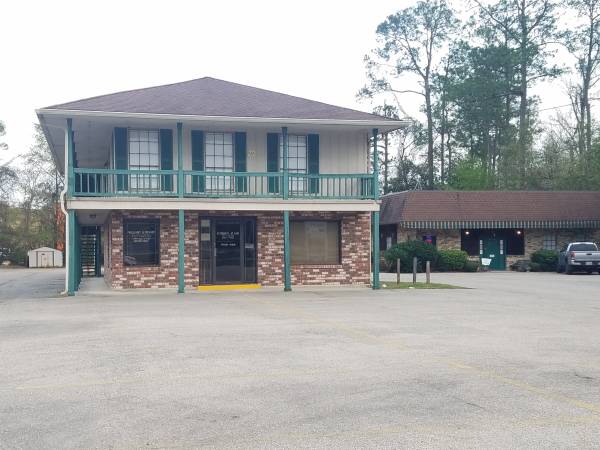 $450 / 475ft2 - Upstairs Office Space on I-10 Serv Rd near Walmart, Includes Water (Slidell)63792170789123120