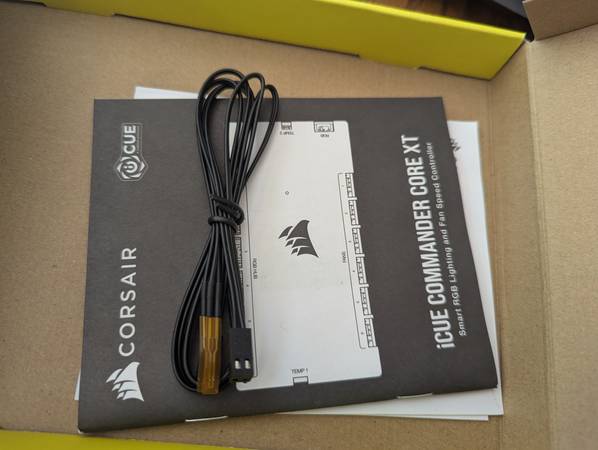 その他 CORSAIR iCUE COMMANDER CORE XT CORSAIR iCUE Commander Core XT Smart RGB Lighting and Fan