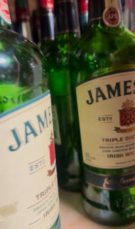 CASSIDYS IRISH BAR UTILIZA LICORES COMUNES COMO PREMIUM (Midtown)63866980522883121